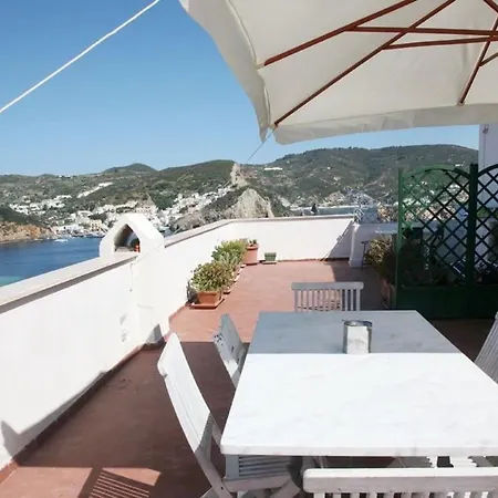 Marbnb Centro Porto Cupola * Ponza