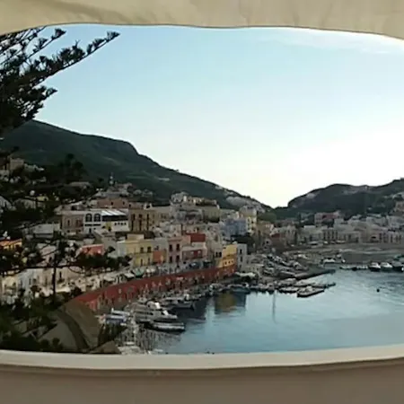 Marbnb Centro Porto Cupola * Ponza